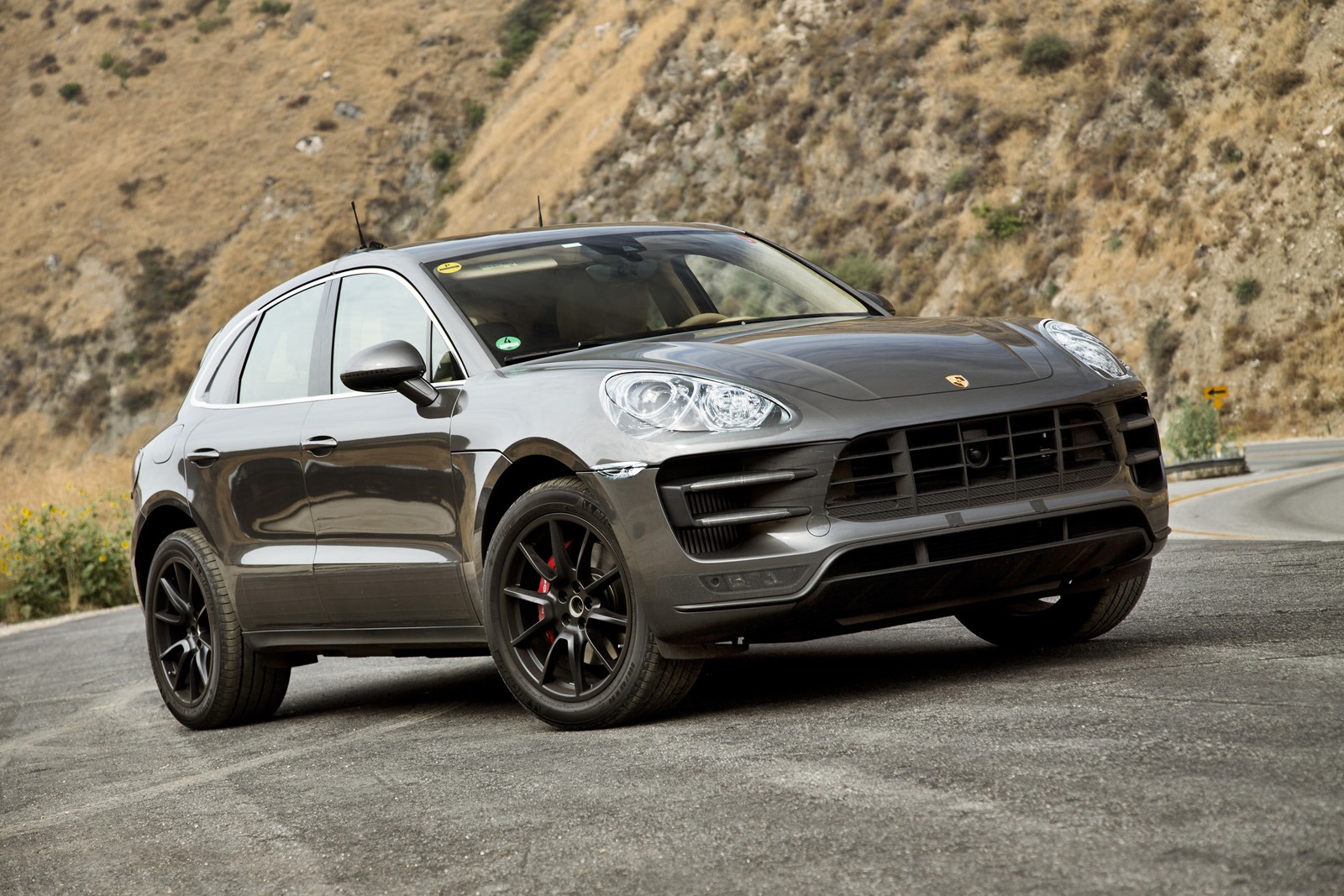 [Porsche-Macan-prototype-testing-3%255B3%255D.jpg]