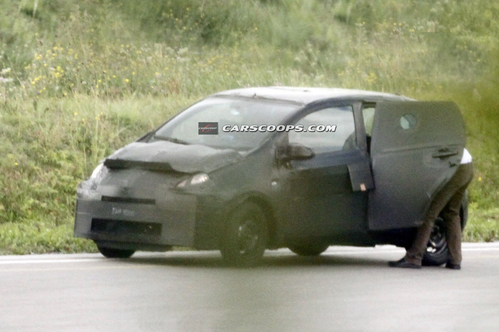 [New-Toyota-Aygo-1%255B4%255D.jpg]