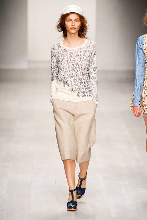 [elle-kinder-aggugini-spring-2013-rtw-005-de-lg%255B4%255D.jpg]