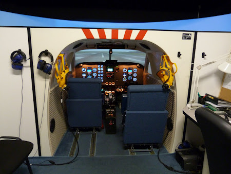 Simulator zbor la scoala de piloti Carpatair