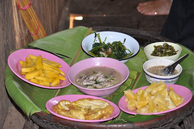 Imagini THailanda: Pranzul la localnici in satul Akha, Thailanda