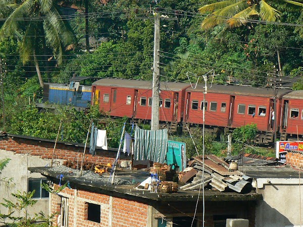 Imagini Sri Lanka: trenul de Colombo