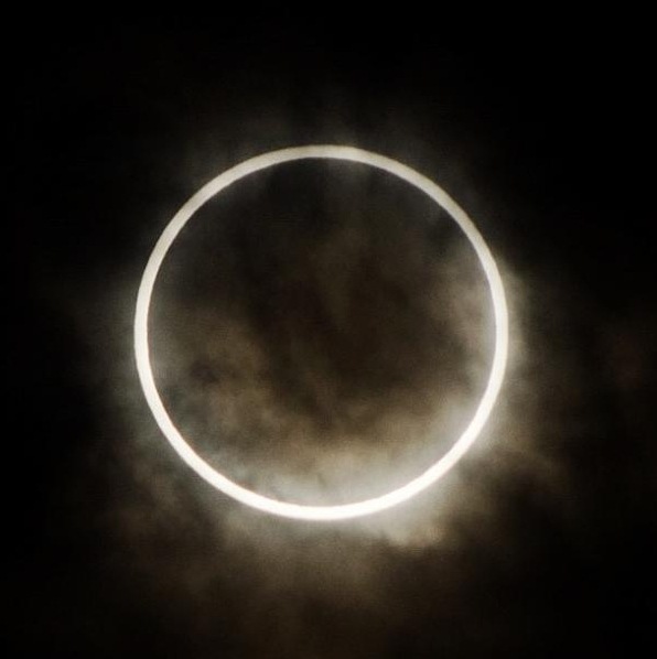 [eclipse%2520anular_2%255B2%255D.jpg]