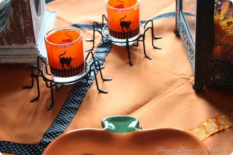 Halloween Table-Bargain Decorating with Laurie