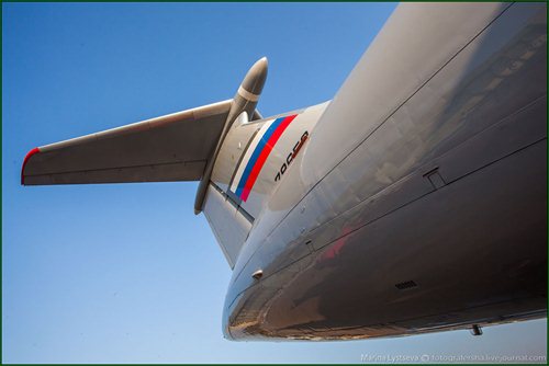 Фотографии тяжелого военно-транспортного самолета Ил-76МД-90А.