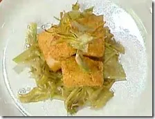 Baccalà croccante con insalatina tiepida di carciofi