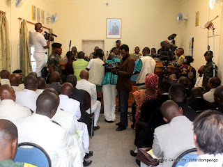 Vue de l'une des salles d'audience de la haute cour militaire ce 22/07/2011 à Kinshasa, durant l'arrêt du procès  de révision de Simon Kimbangu. Radio Okapi/ Ph. John Bompengo