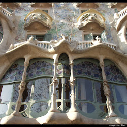 27.-Gaudí. Casa Milá
