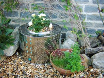 Recycled_planter_from_washing_machine