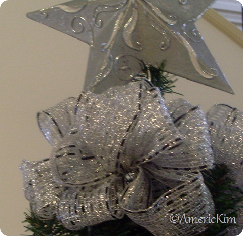 AmericKim Creations: How to Make a Decorative Christmas Bow