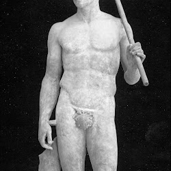 36.- Reconstrucción Doríforo. Policleto.