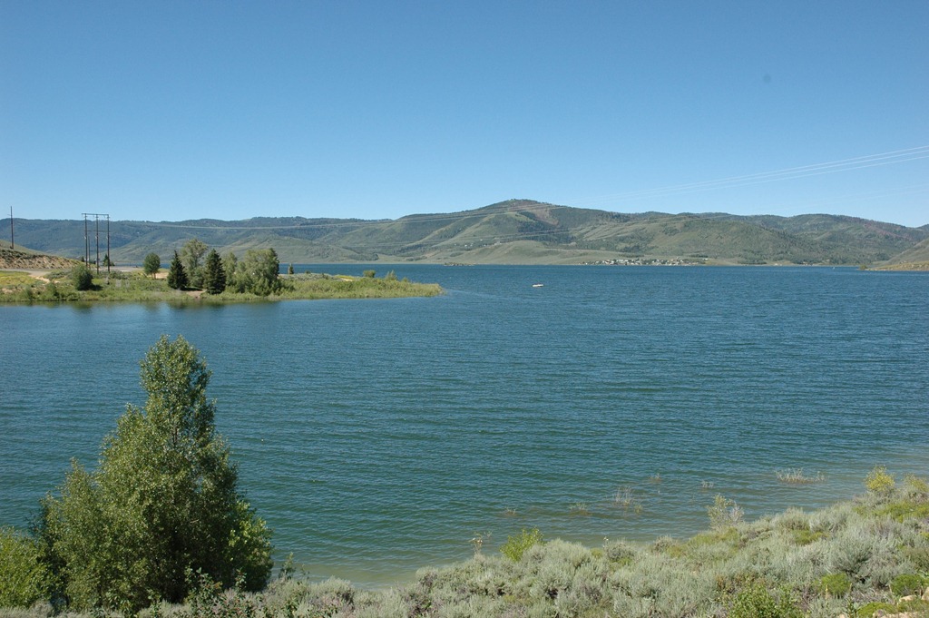 [Mountain-View-Lake3.jpg]