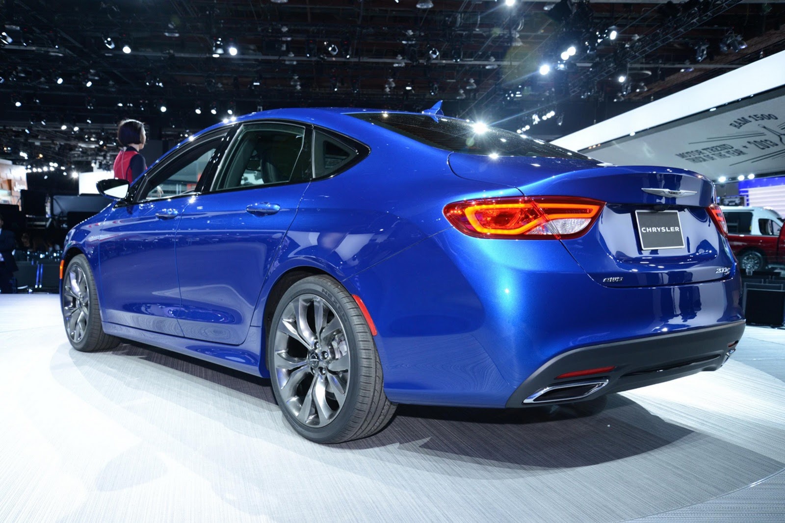 [2015-Chrysler-200-3%255B2%255D.jpg]