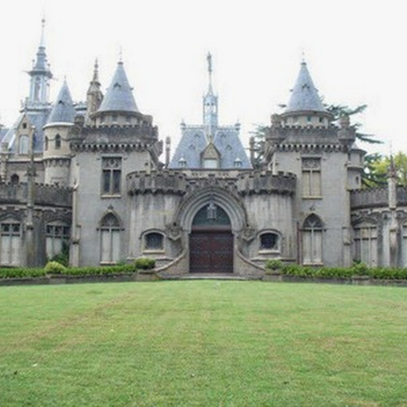 Naveira Castillo Lujan incredible architectural beauty based on gothic structure.