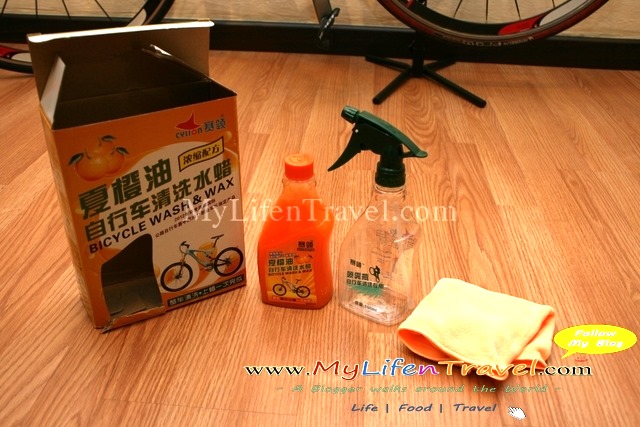 Road bike wash and wax Road bike wash and wax
