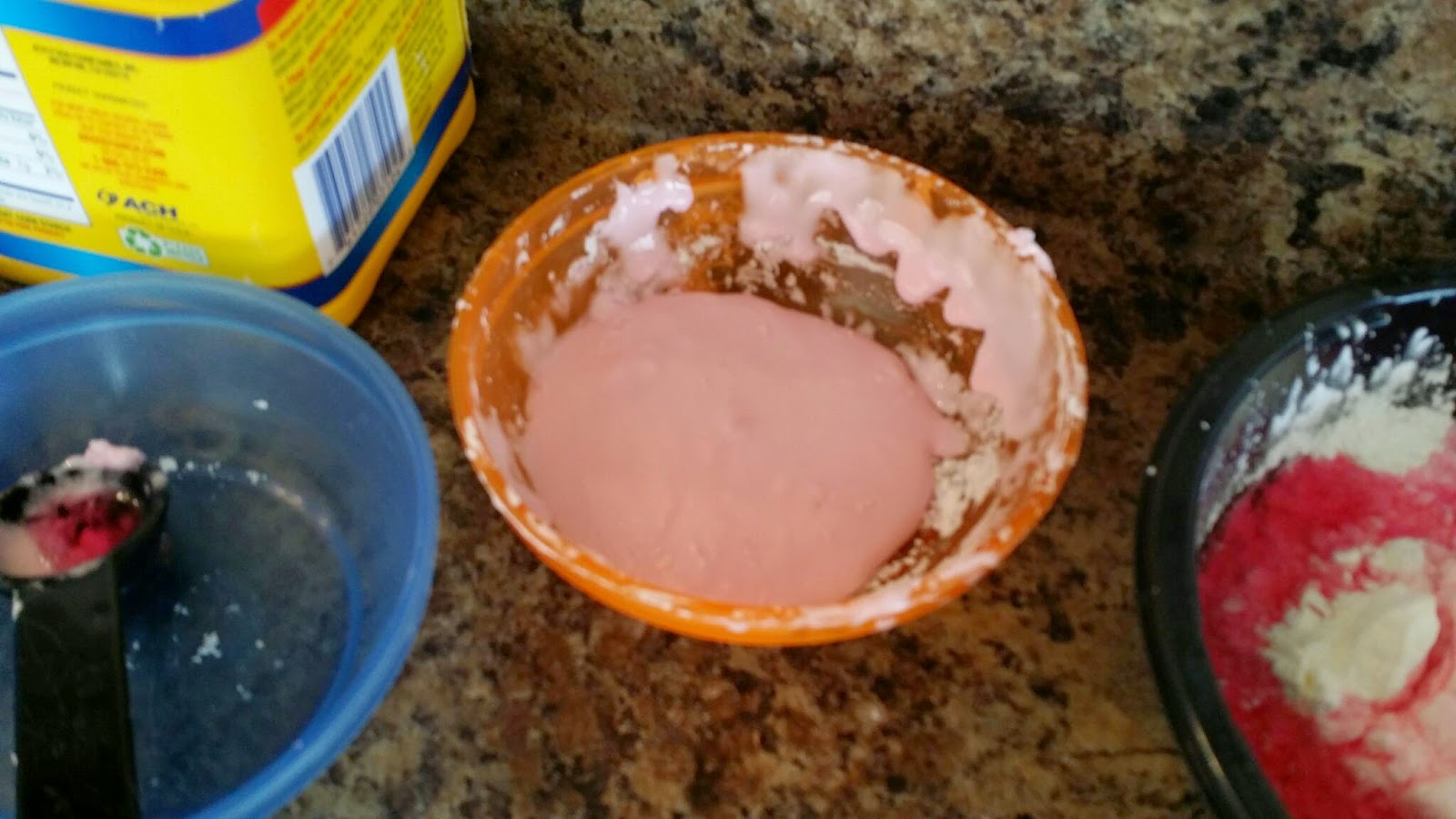 silly putty recipe with 2 ingredients