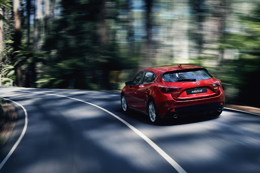 2014-Mazda3-11.jpg