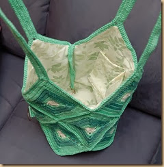 green crochet bag detail
