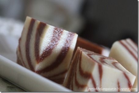 Cara Paling Mudah Buat Puding Roti Coklat Marble - Blog 
