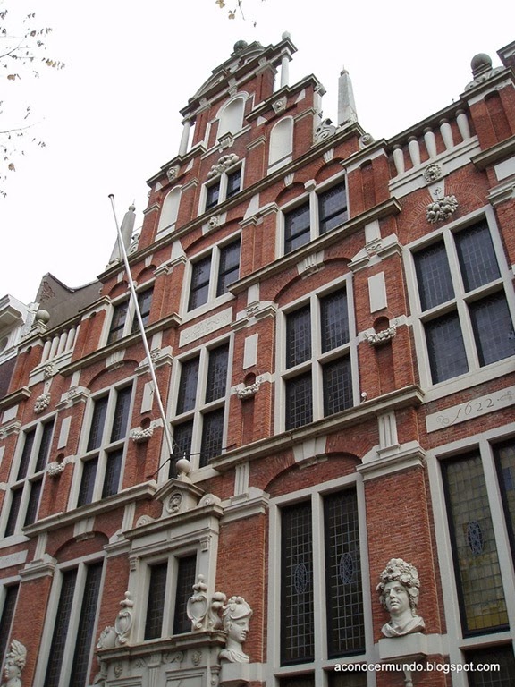 [Amsterdam.-Edificios---PB09064511.jpg]