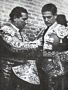 1960 Antonio y Juan Bienvenida Mano a mano Madrid 001