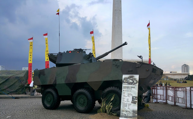 Pameran Alutsista di Monas Alutsista, Monas