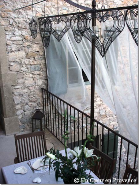 Voiles sur la terrasse - Un Cœur en Provence ©