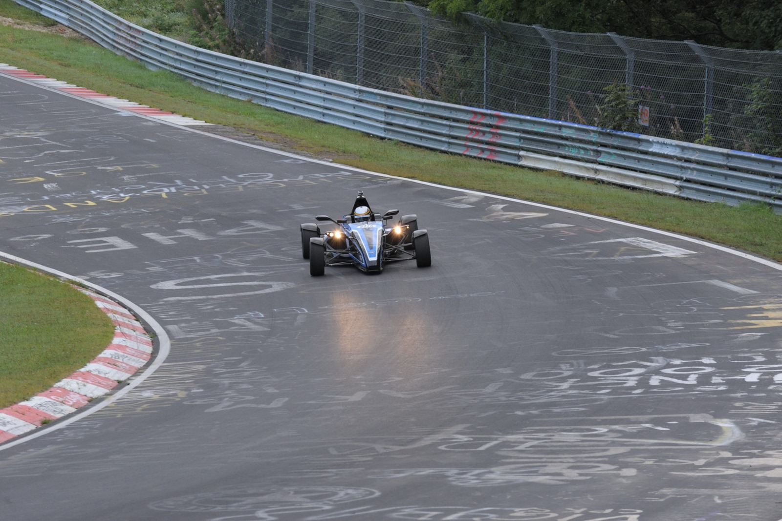 [Ford-EcoBoost10L-16%255B2%255D.jpg]