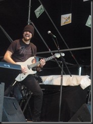 1098413_10201551182362245_1401531805_n