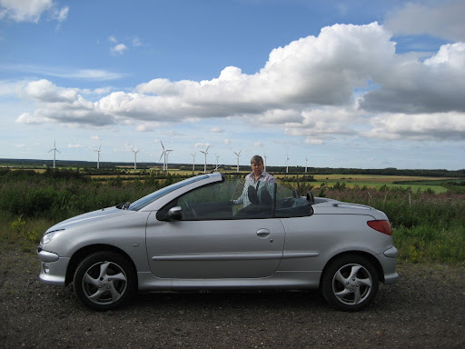 its a Peugeot 206 CC