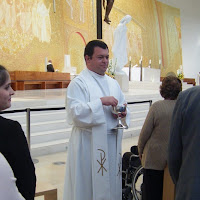 Idosos do Centro Social e Paroquial de São João de Areias foram em
peregrinação ao Santuário de Fátima