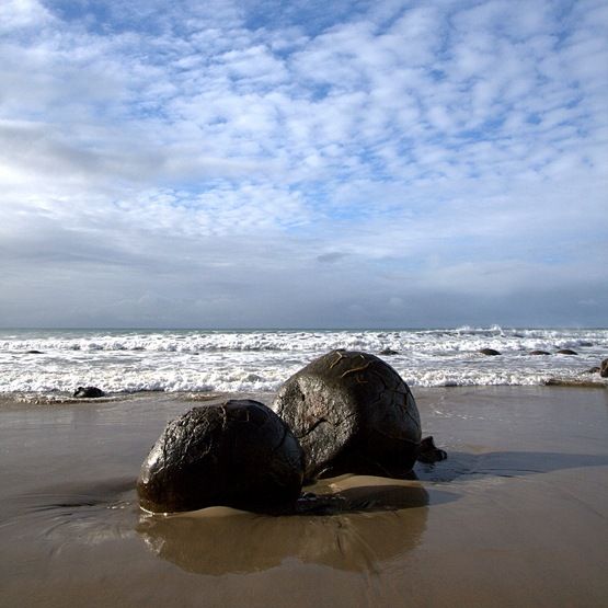 [Moerakibouldersbeachsky4.jpg]