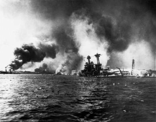 [USS_California_sinking-Pearl_Harbor%255B3%255D.jpg]