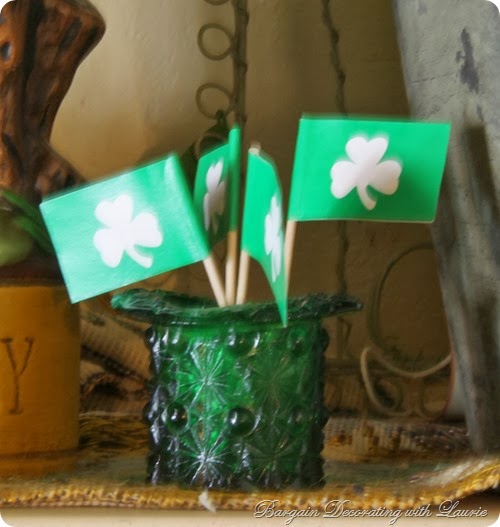 St. Patrick's Decor-Bargain Decorating with Laurie