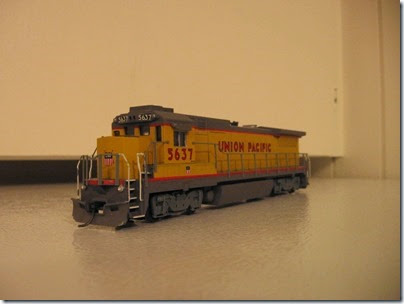 IMG_1126 Union Pacific 5637 B40-8 by Walthers Trainline