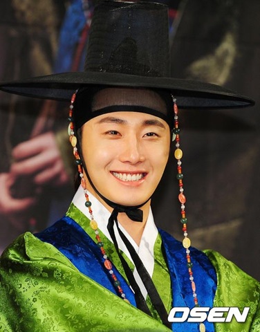 [moonpc_jung12%255B3%255D.jpg]