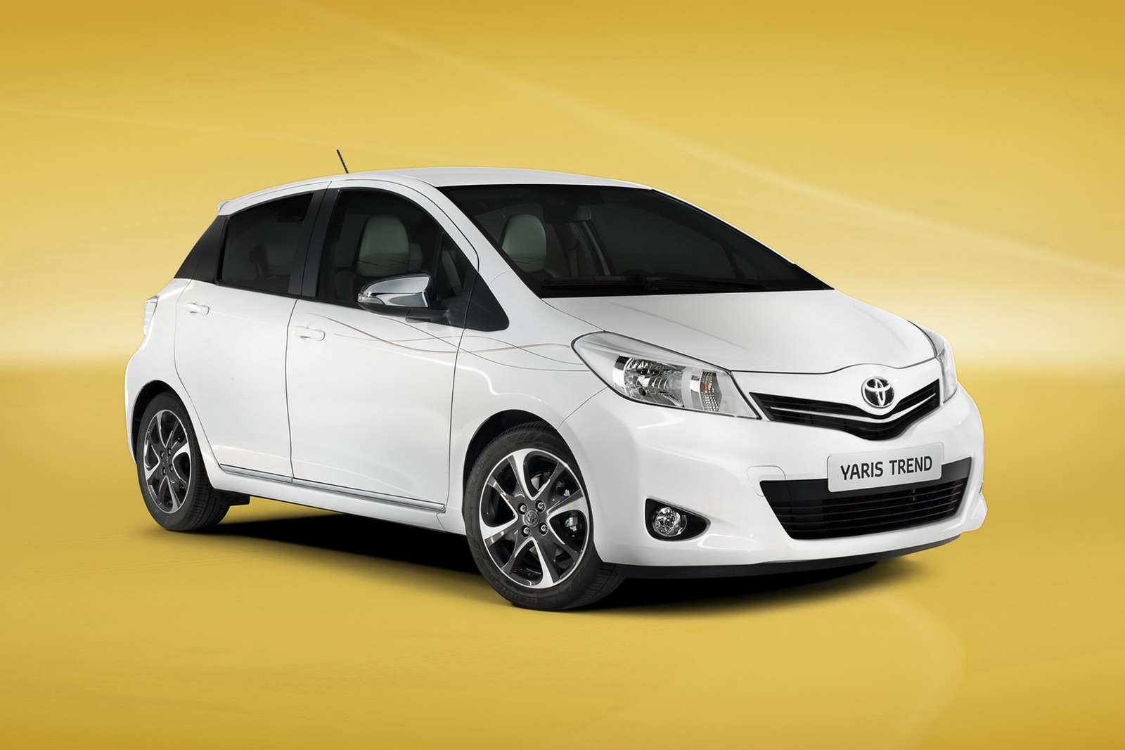 [2013-Toyota-Yaris-Trend-1%255B2%255D.jpg]