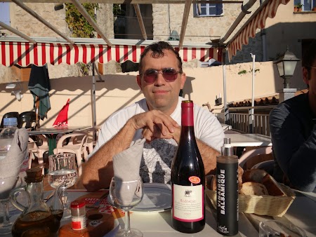 30. cu un vin frantuzesc.JPG