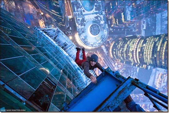 extreme-rooftopping-skywalking-photos-mustang-wanted-russia-16
