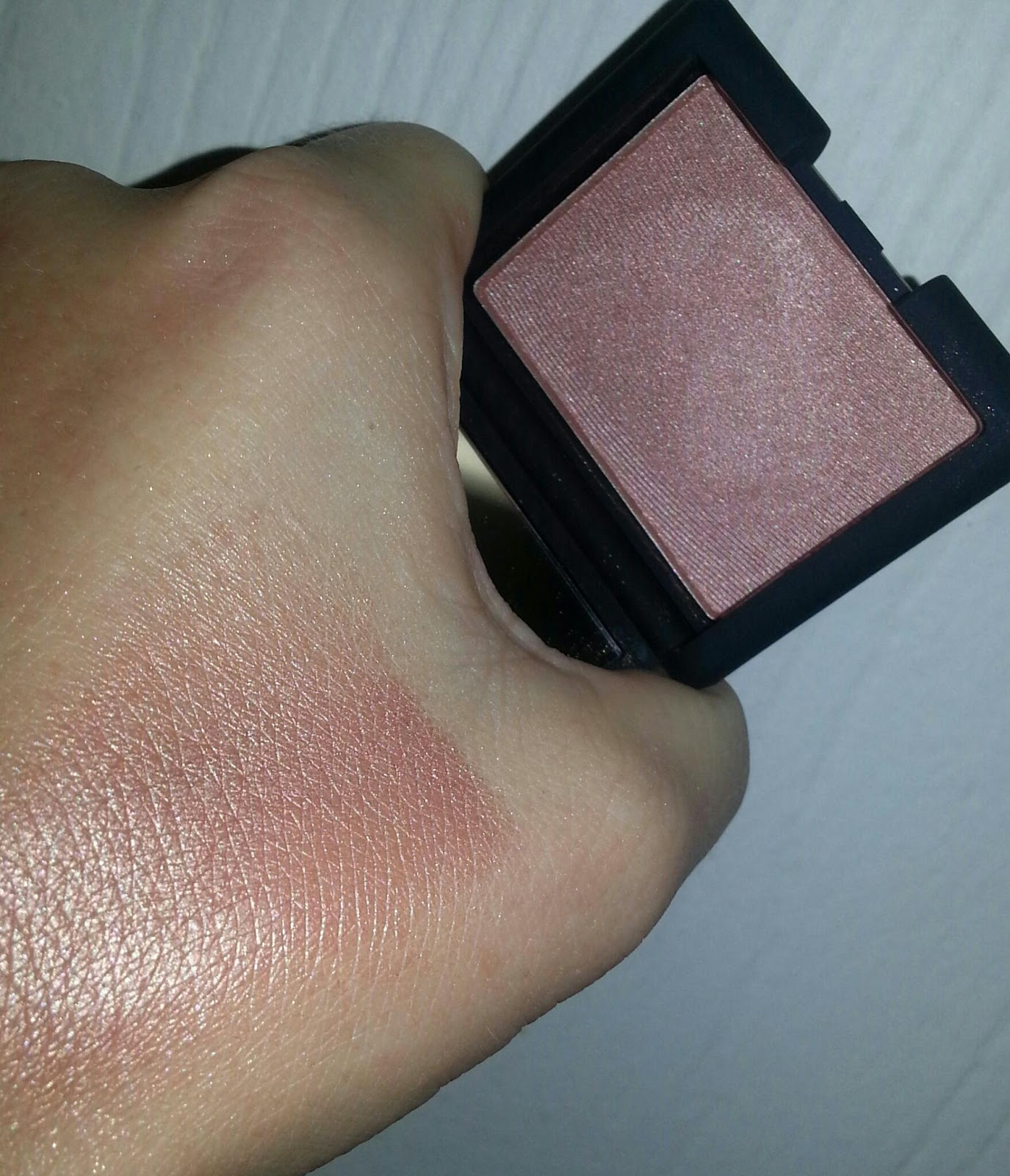 Erika Loves Beauty : NARS Nepal Eyeshadow! Swatch&Photos!