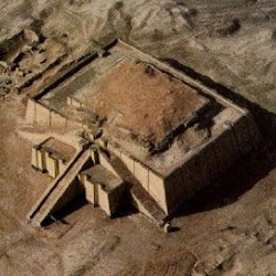 04 - Vista aerea de ziggurat.