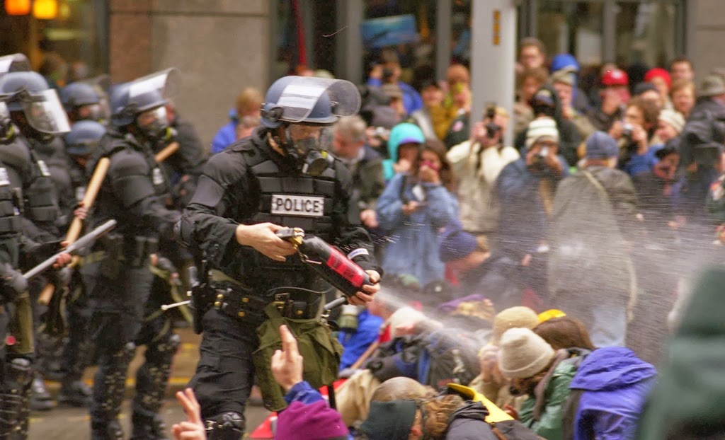 [WTO_protests_in_Seattle_November_30_1999%255B3%255D.jpg]