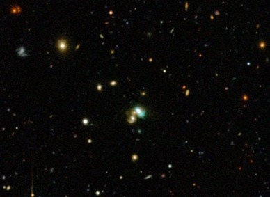 galáxia J2240