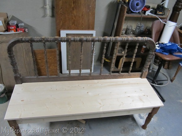 how to make a bench with a jenny lind bed