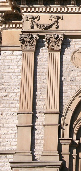 [285px-Architecture-pilasters3.jpg]