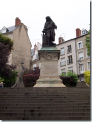 2004.08.28-030 statue de Denis Papin