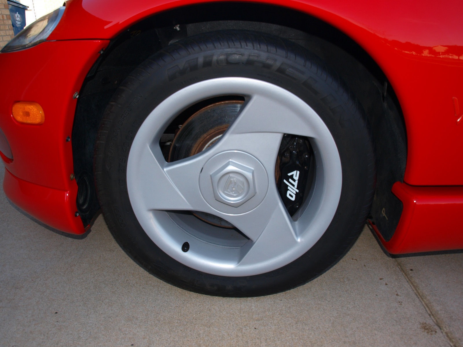[1994-Dodge-Viper-12%255B2%255D.jpg]