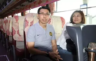HLV Tan Cheng Hoe và vợ đến Hà Nội.
