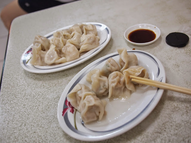 【食記】台中盛東餃子館.麵食小吃@東勢綠色走廊 : 橫街老字號,皮薄餡豐的日式風餃子 中式 區域 午餐 台中市 晚餐 東勢區 飲食/食記/吃吃喝喝 麵食類 