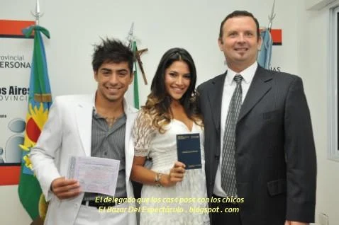 El delegado que los cas¢ pos¢ con los chicos.JPG